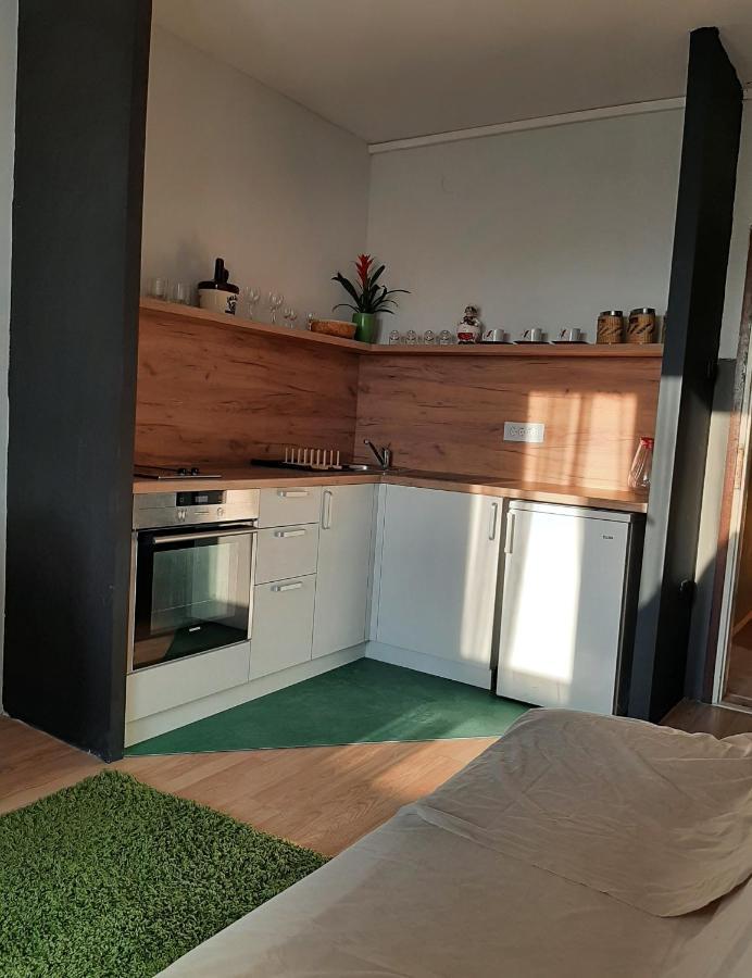 Vuk Apartment Cacak Luaran gambar