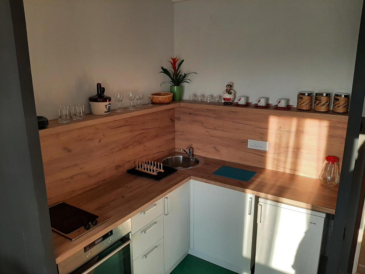 Vuk Apartment Cacak Luaran gambar