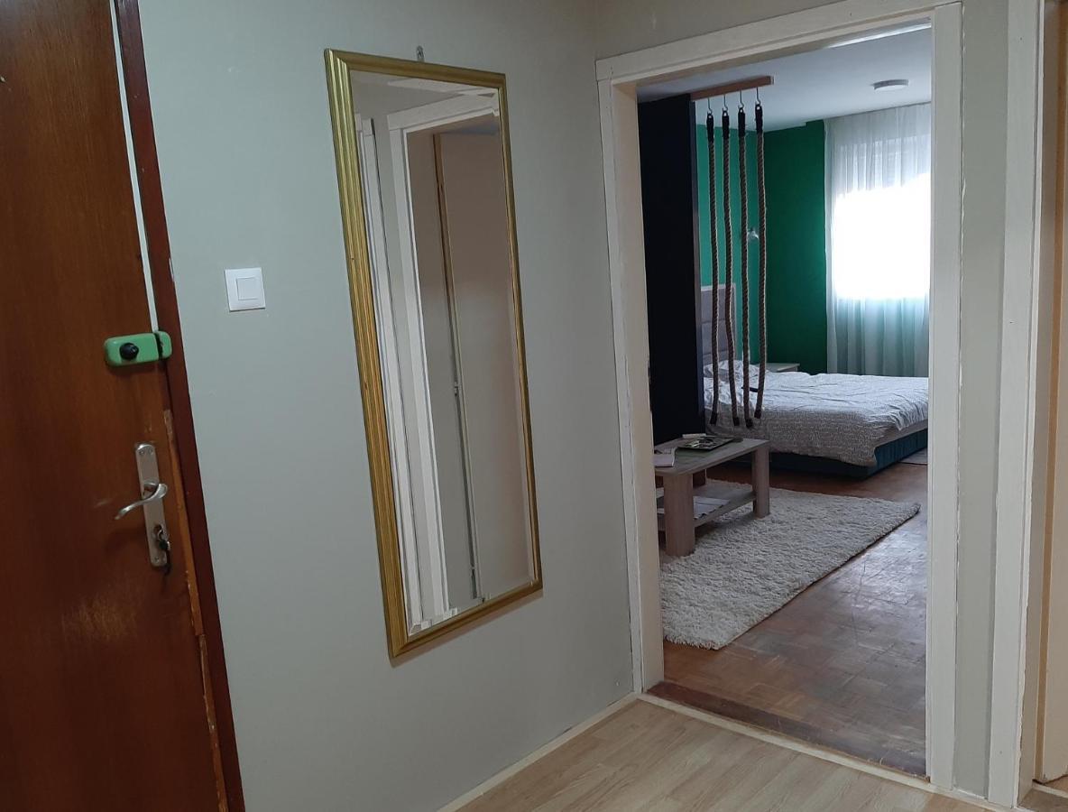 Vuk Apartment Cacak Luaran gambar
